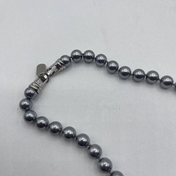 Vintage Kissaka Faux Gray Glass Pearl Beaded Necklace With Silver Clasp - Picture 9 of 12